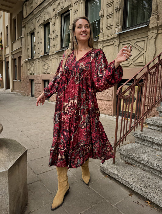 Suknelė "Šilko raštai”