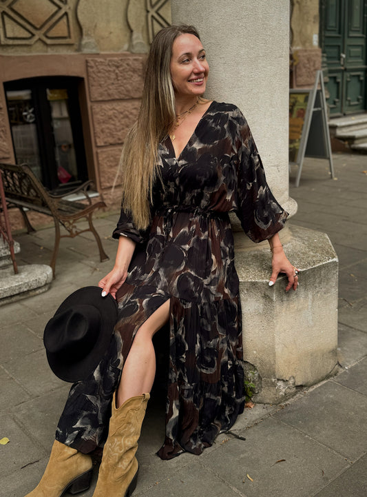 Suknelė “Žemės Deivė”