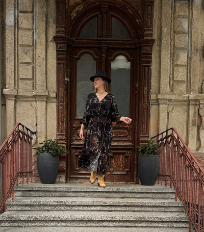 Suknelė “Žemės Deivė”