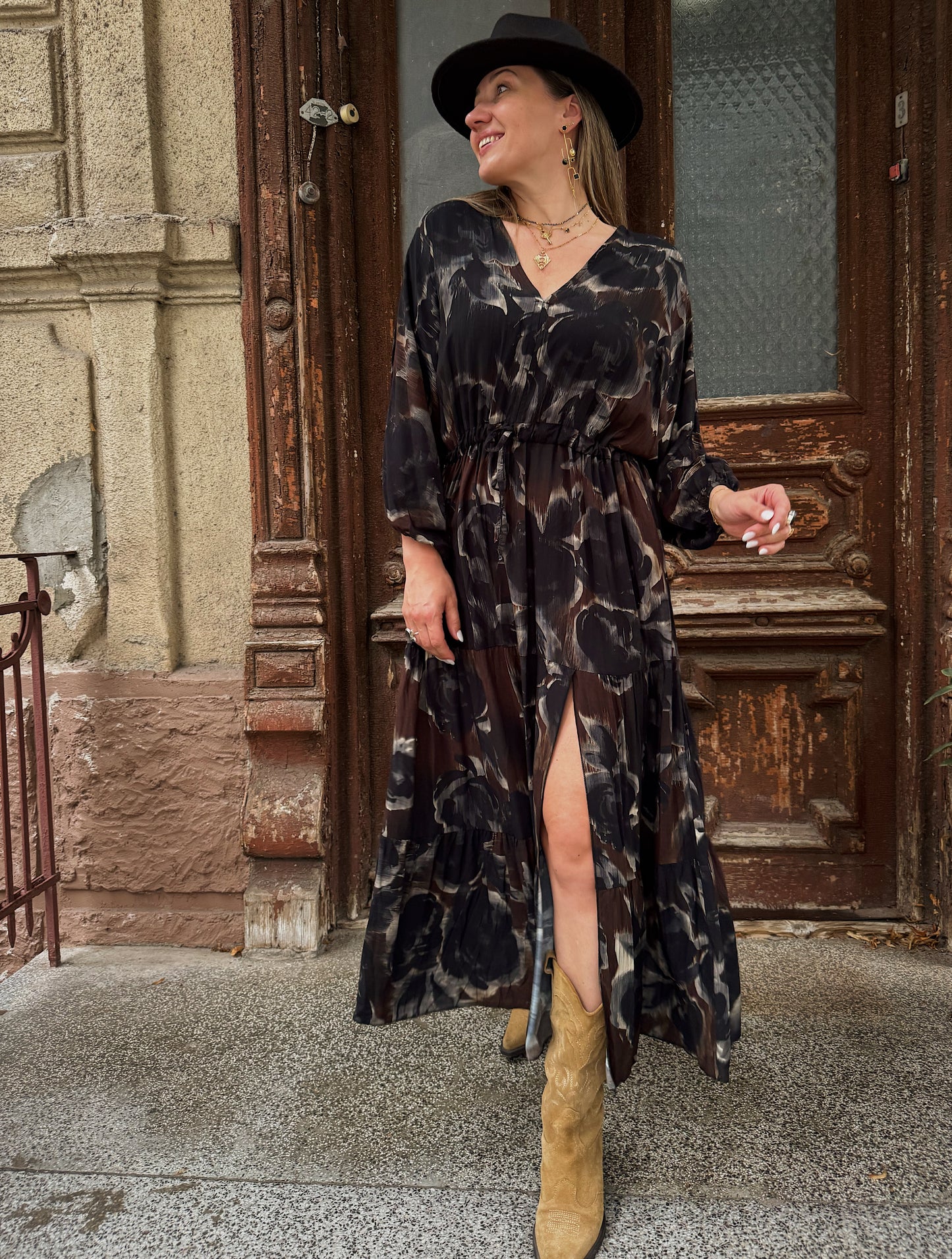 Suknelė “Žemės Deivė”