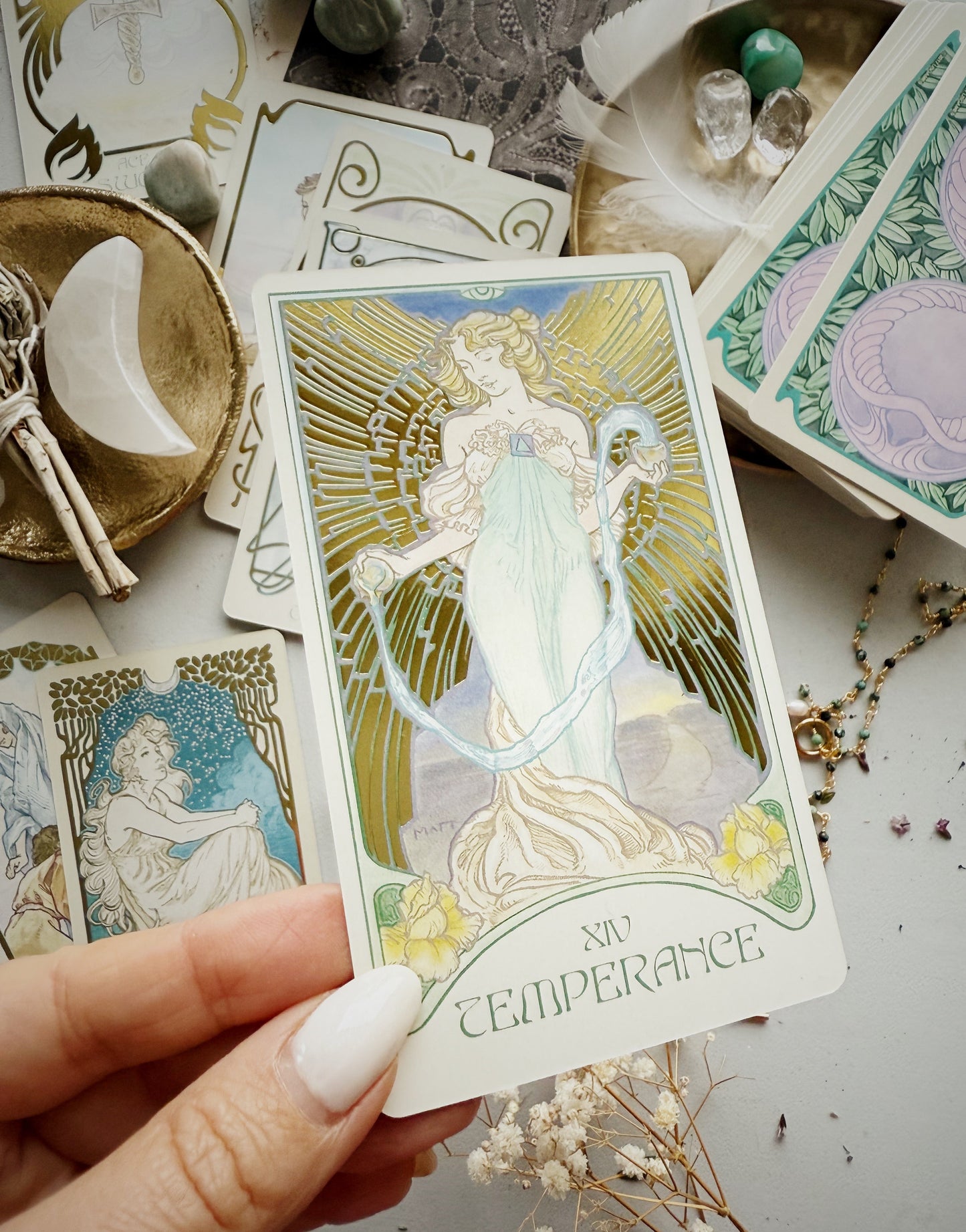 Taro kortos “ETHEREAL VISIONS ILLUMINATED TAROT”