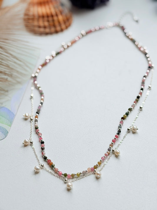 Turmalinų ir perlų vėrinys “Džiaugsmas”