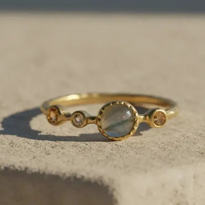Ring with citrine and labradorite