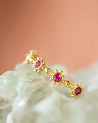 Žiedas su granatais “Aistra”