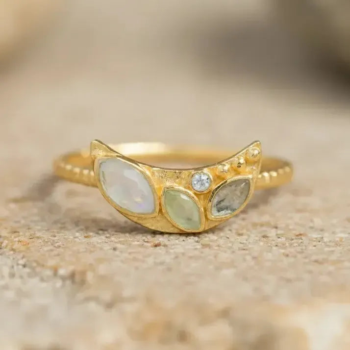 Žiedas su kristalais “Mėnulis”