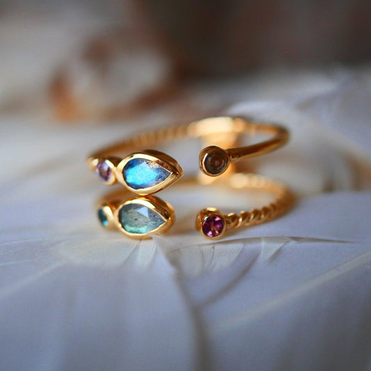 Žiedas su labradoritu ir turmalinais “Duo”