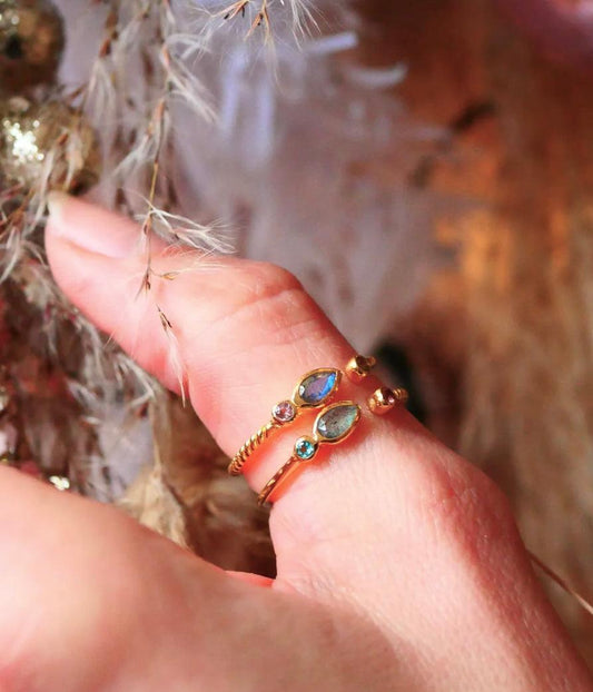 Žiedas su labradoritu ir turmalinais “Duo”