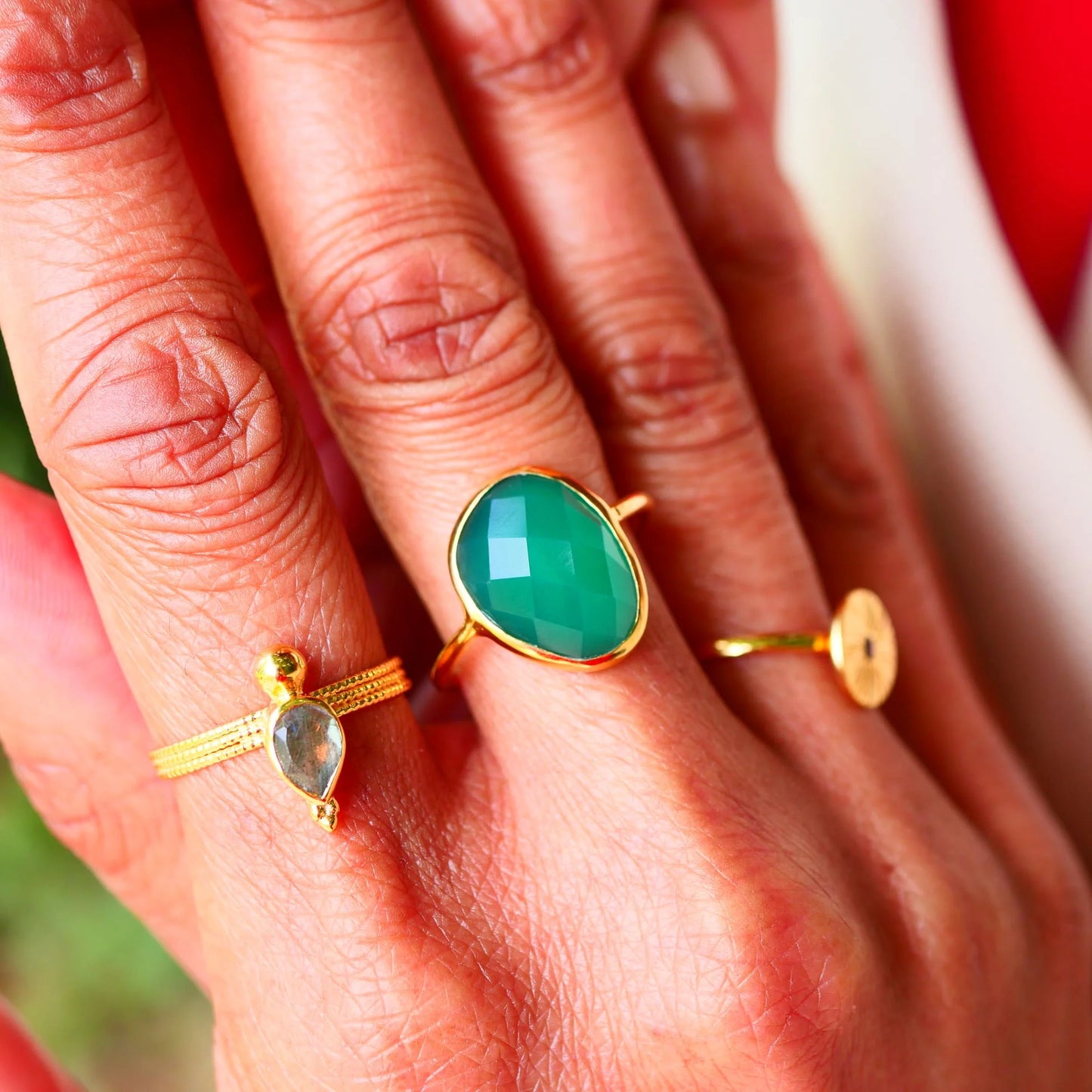 Ring with green onyx