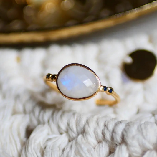 Ring with Moonstone "Full Moon"