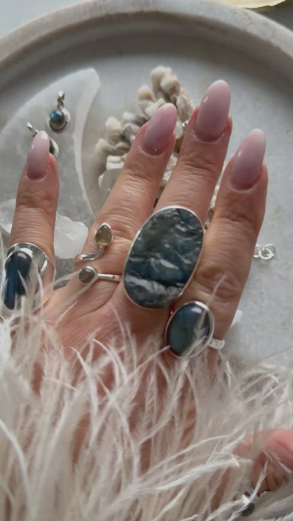 Silver Ring "Labradorite Eye" size 18