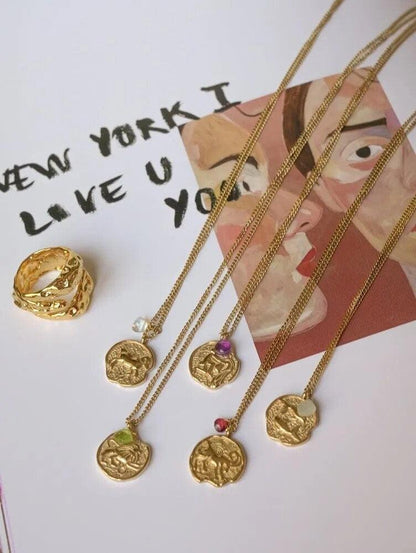 Grandinėlė su peridotu "Liūtas"